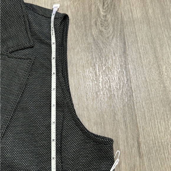 NWT Chicos Ponte Knit Vest Women Size 4P / Small Black White Structured Collar - Picture 11 of 14